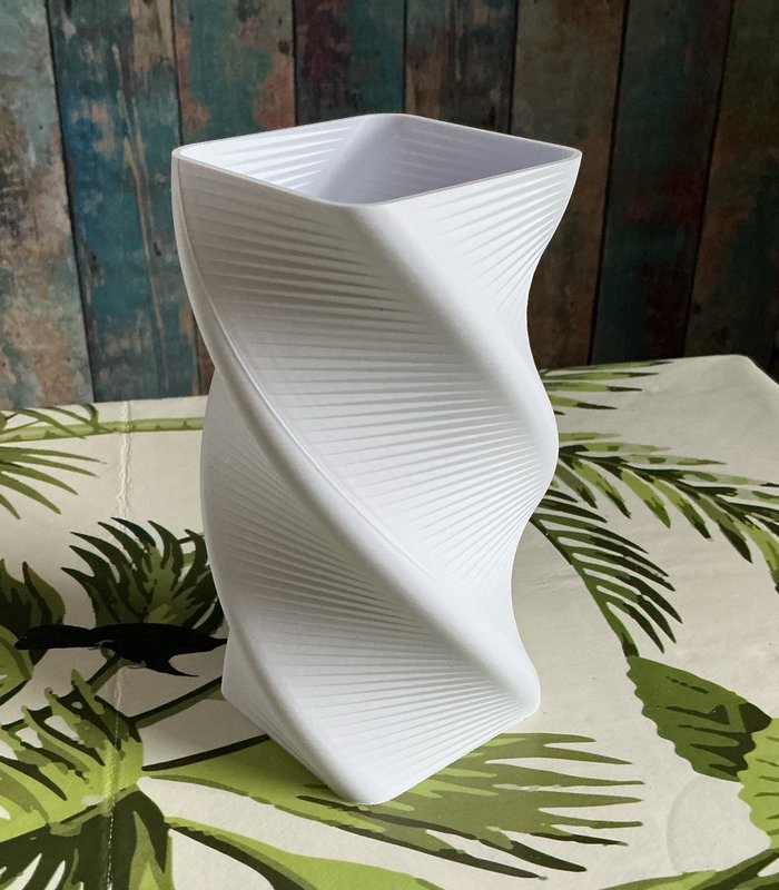 Erster Druck: eine Vase