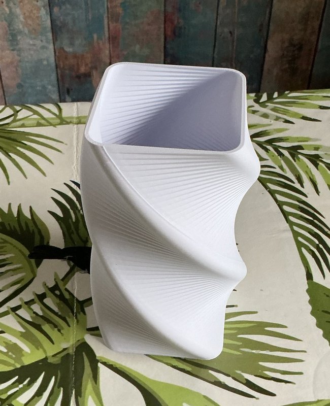 Erster Druck: eine Vase